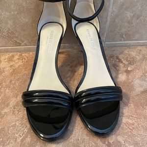 Kenneth Cole Patent Leather Black Open Toe Pumps Size 8
